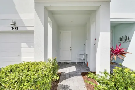 303 SE Halifax Lane Stuart FL 34994