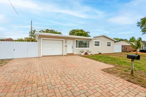 6573 Eaton Street Hollywood FL 33024