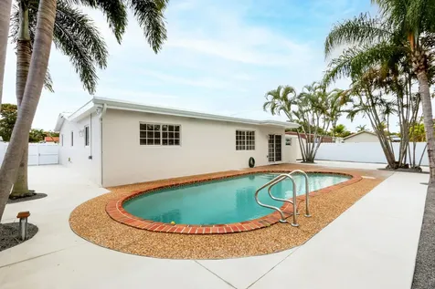 6573 Eaton Street Hollywood FL 33024