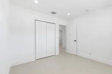 6573 Eaton Street Hollywood FL 33024