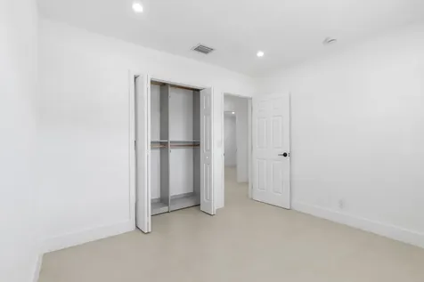 6573 Eaton Street Hollywood FL 33024