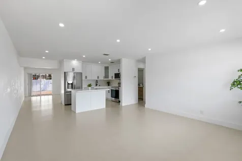 6573 Eaton Street Hollywood FL 33024