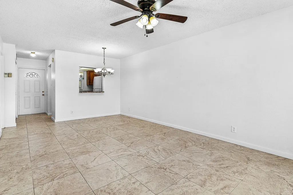 9855 Sandalfoot Boulevard Boca Raton FL 33428