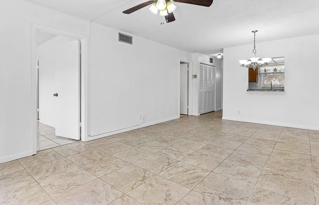 9855 Sandalfoot Boulevard Boca Raton FL 33428
