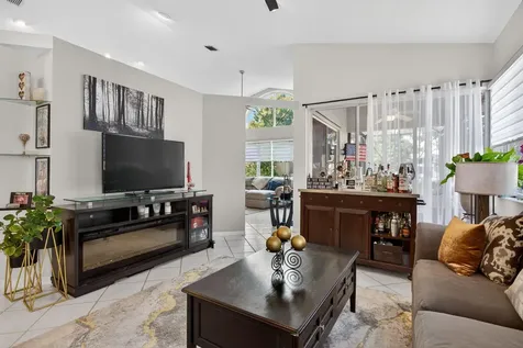 5005 NW 95th Drive Coral Springs FL 33076