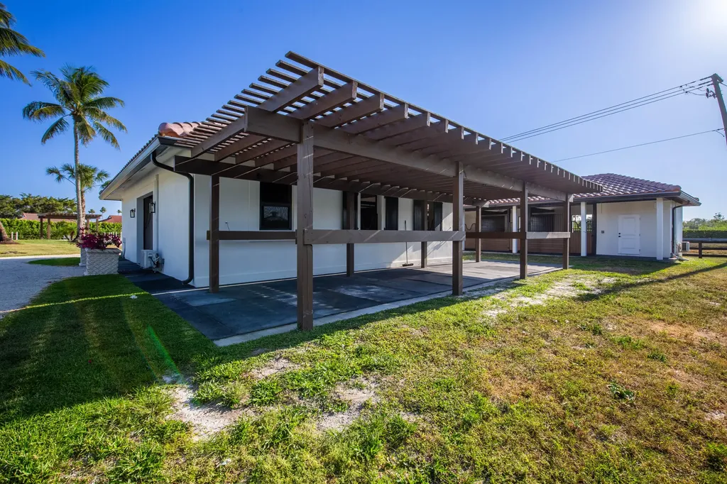 2184 Appaloosa Trail Wellington FL 33414