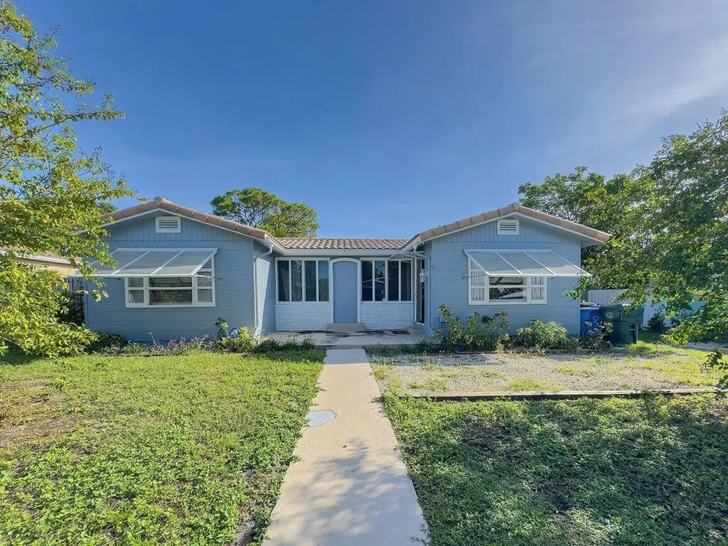 902 NE 34th Street Oakland Park FL 33334