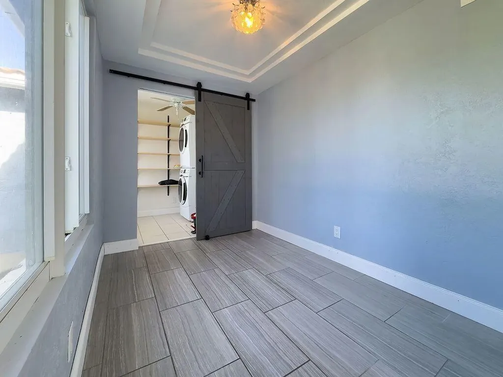 902 NE 34th Street Oakland Park FL 33334