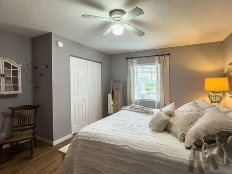 902 NE 34th Street Oakland Park FL 33334