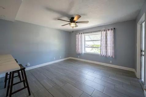902 NE 34th Street Oakland Park FL 33334