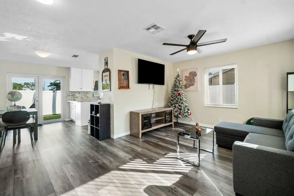 119 SE 5th Street Delray Beach FL 33483
