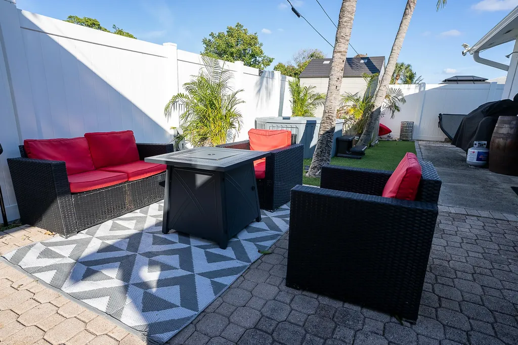 119 SE 5th Street Delray Beach FL 33483