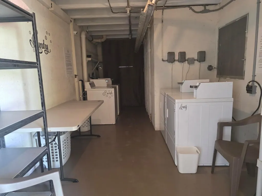 911 N Federal Highway Lake Worth Beach FL 33460