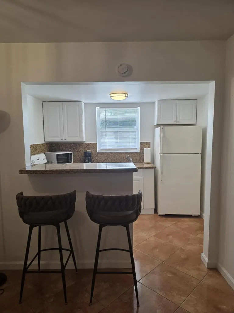 911 N Federal Highway Lake Worth Beach FL 33460