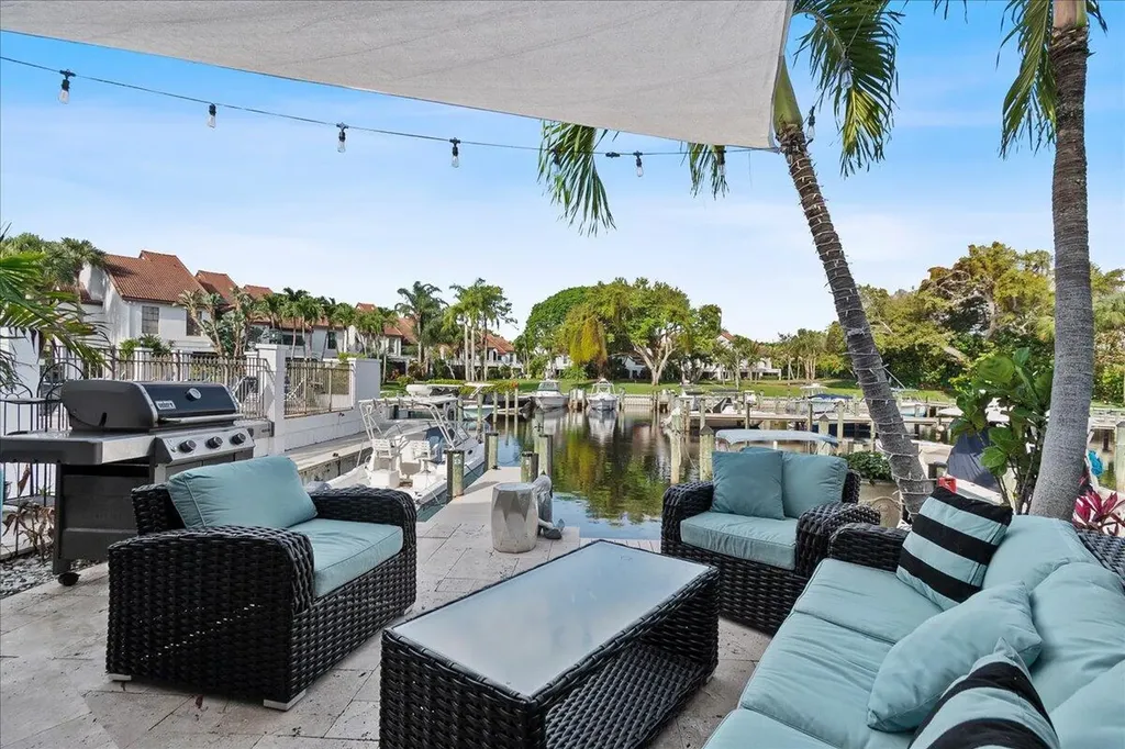 2359 Treasure Isle Drive Palm Beach Gardens FL 33410
