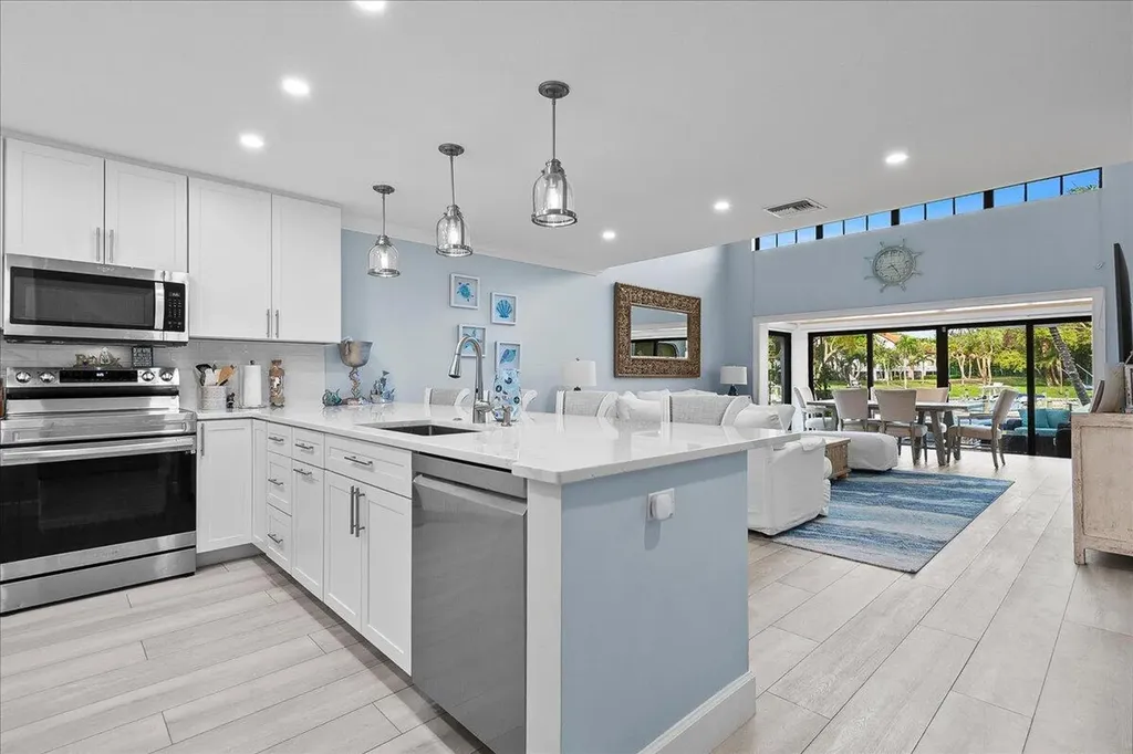2359 Treasure Isle Drive Palm Beach Gardens FL 33410