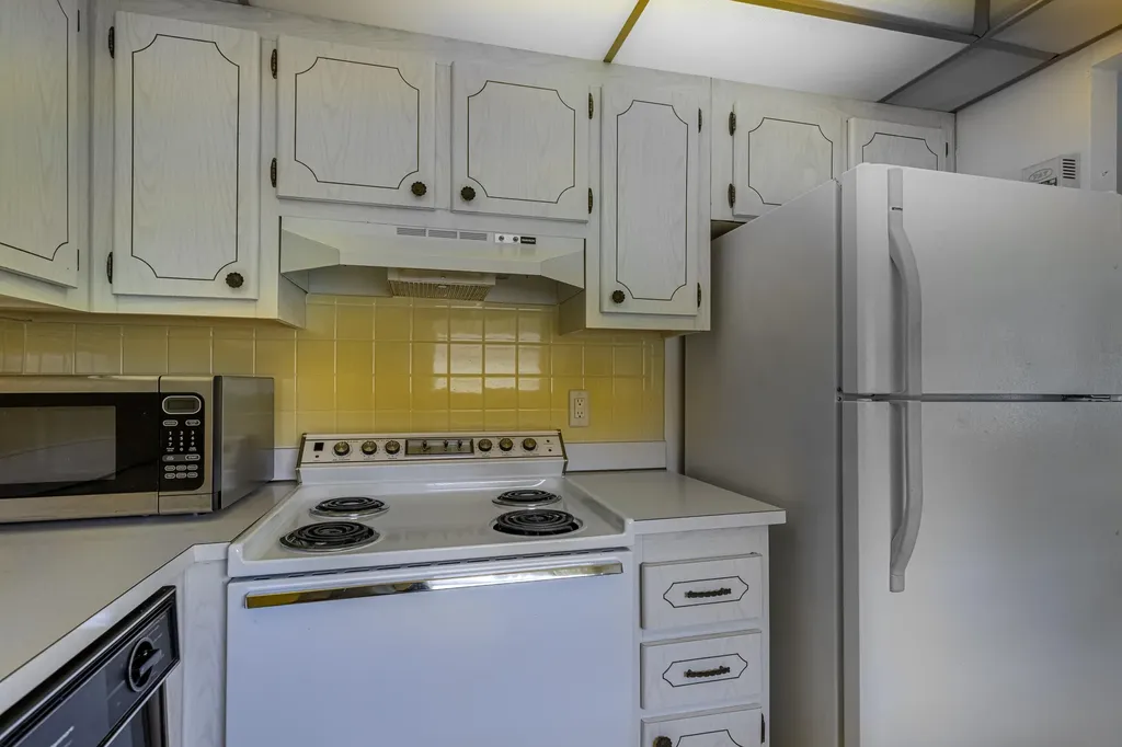 141 Saxony C Terrace Delray Beach FL 33446