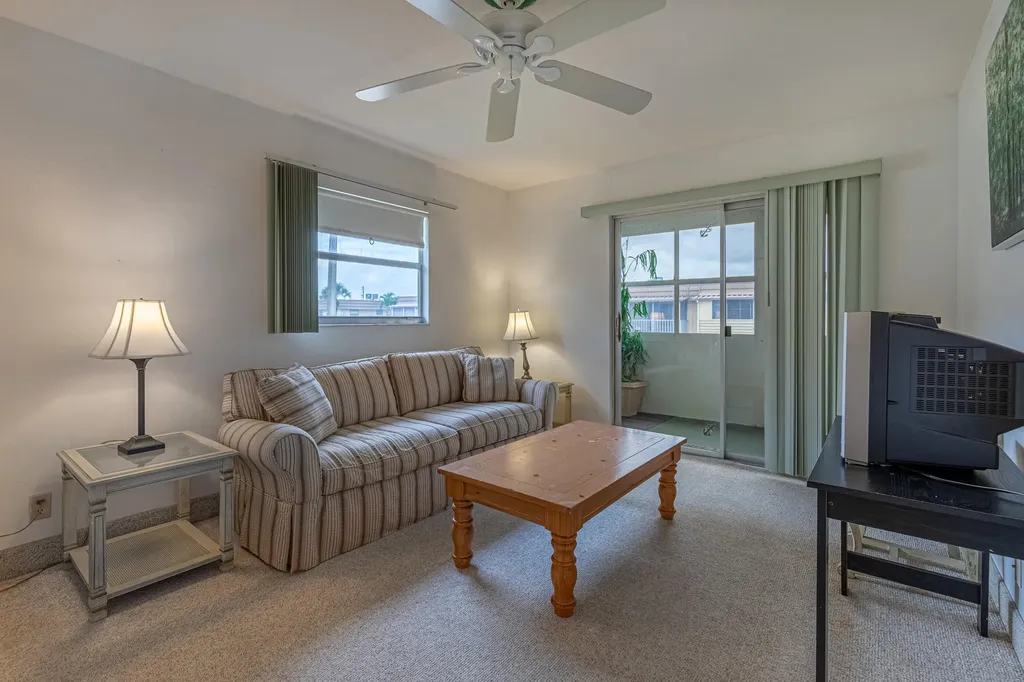 141 Saxony C Terrace Delray Beach FL 33446