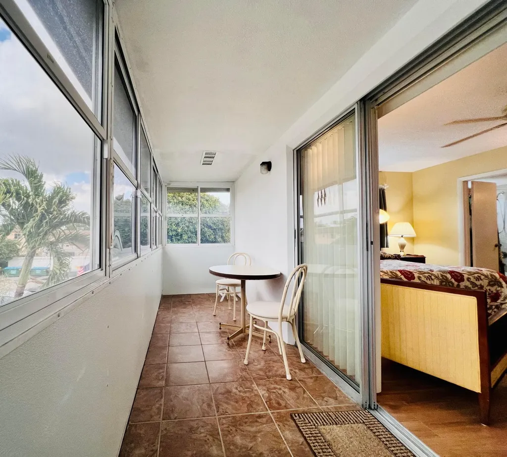 40 Dorchester B West Palm Beach FL 33417