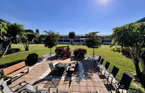 40 Dorchester B West Palm Beach FL 33417