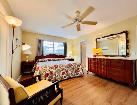 40 Dorchester B West Palm Beach FL 33417