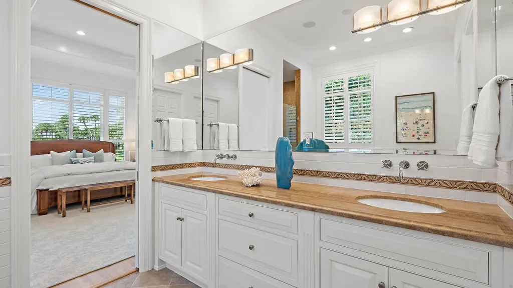 677 Village Road North Palm Beach FL 33408