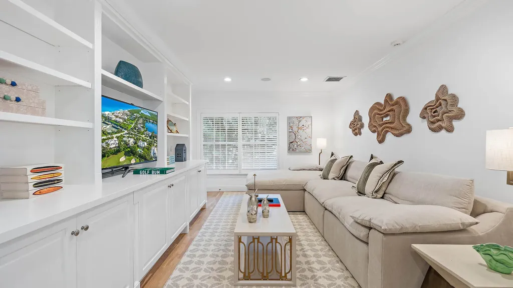 677 Village Road North Palm Beach FL 33408