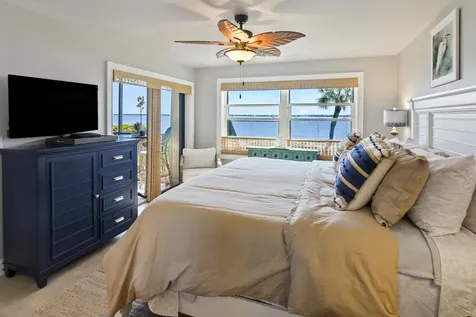 4440 NE Sandpebble Trace Stuart FL 34996