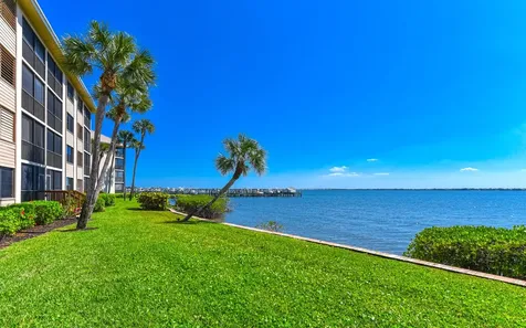 4440 NE Sandpebble Trace Stuart FL 34996