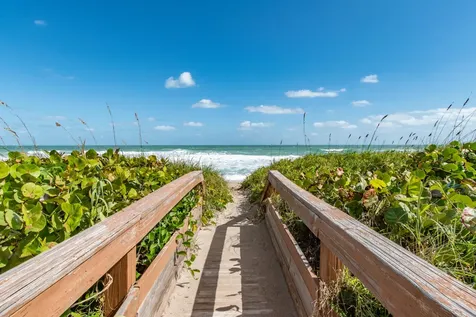 4440 NE Sandpebble Trace Stuart FL 34996