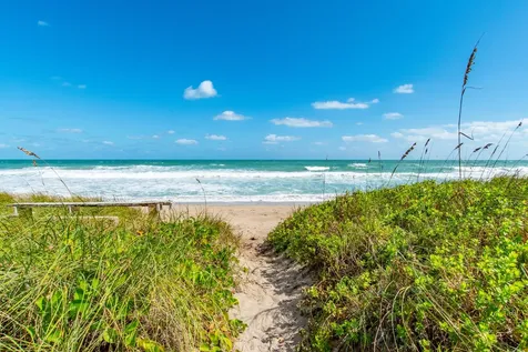 4440 NE Sandpebble Trace Stuart FL 34996