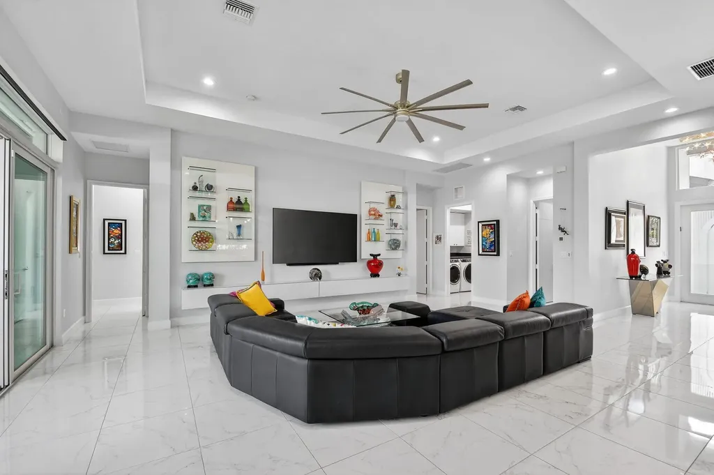 9193 Seahorse Bay Drive Boynton Beach FL 33473