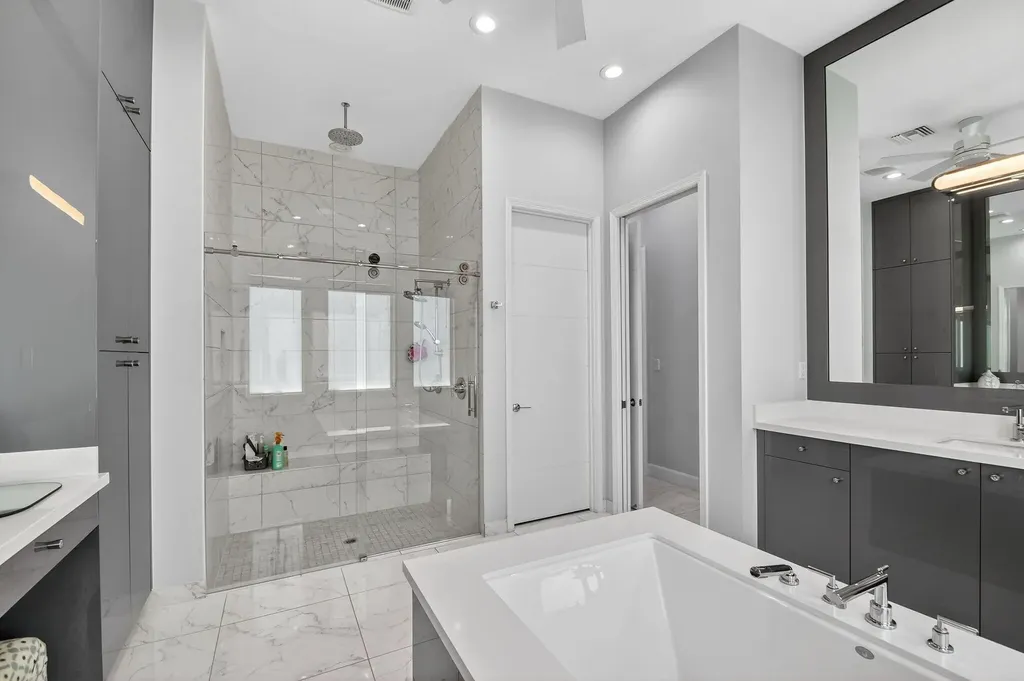9193 Seahorse Bay Drive Boynton Beach FL 33473