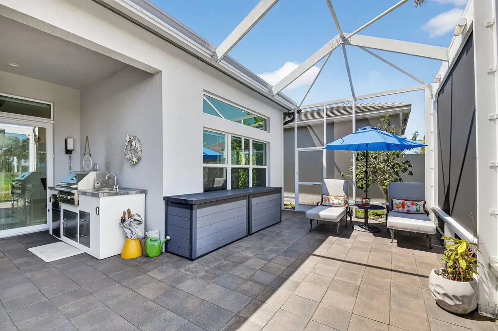 9193 Seahorse Bay Drive Boynton Beach FL 33473