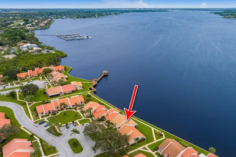 3513 SE Sandpiper Circle Port St Lucie FL 34952