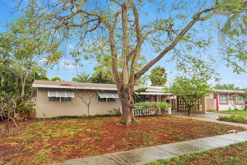 720 NE 23rd Place Pompano Beach FL 33064