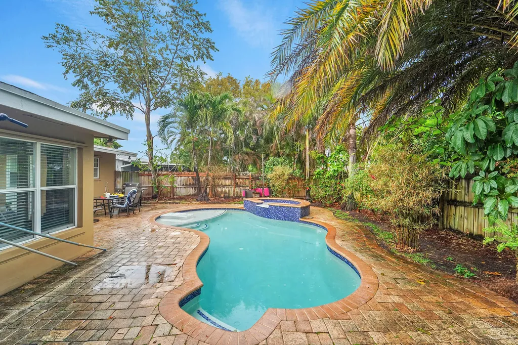 720 NE 23rd Place Pompano Beach FL 33064