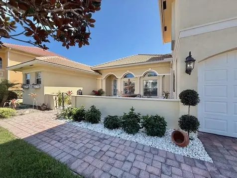 5665 61st Place Vero Beach FL 32967