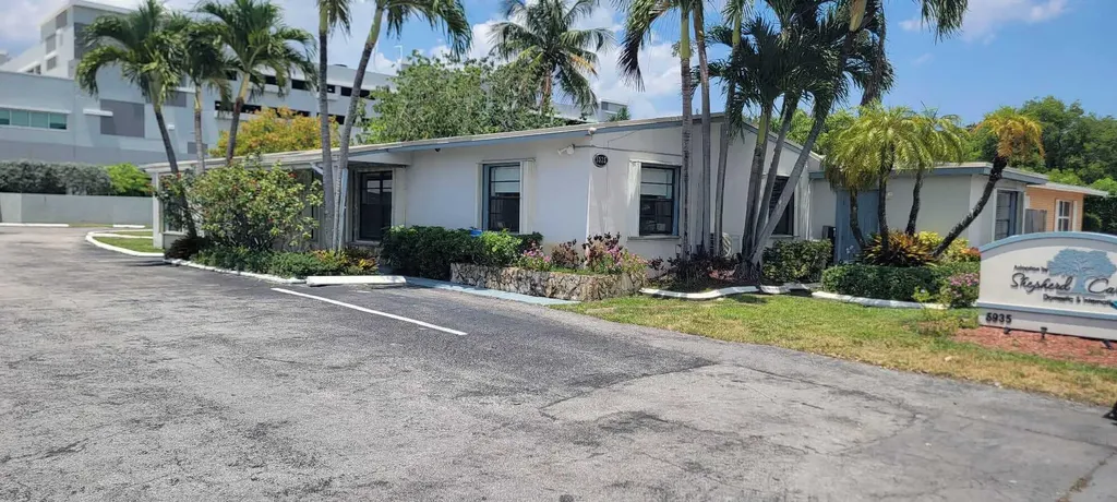 5935 Taft Street Hollywood FL 33021