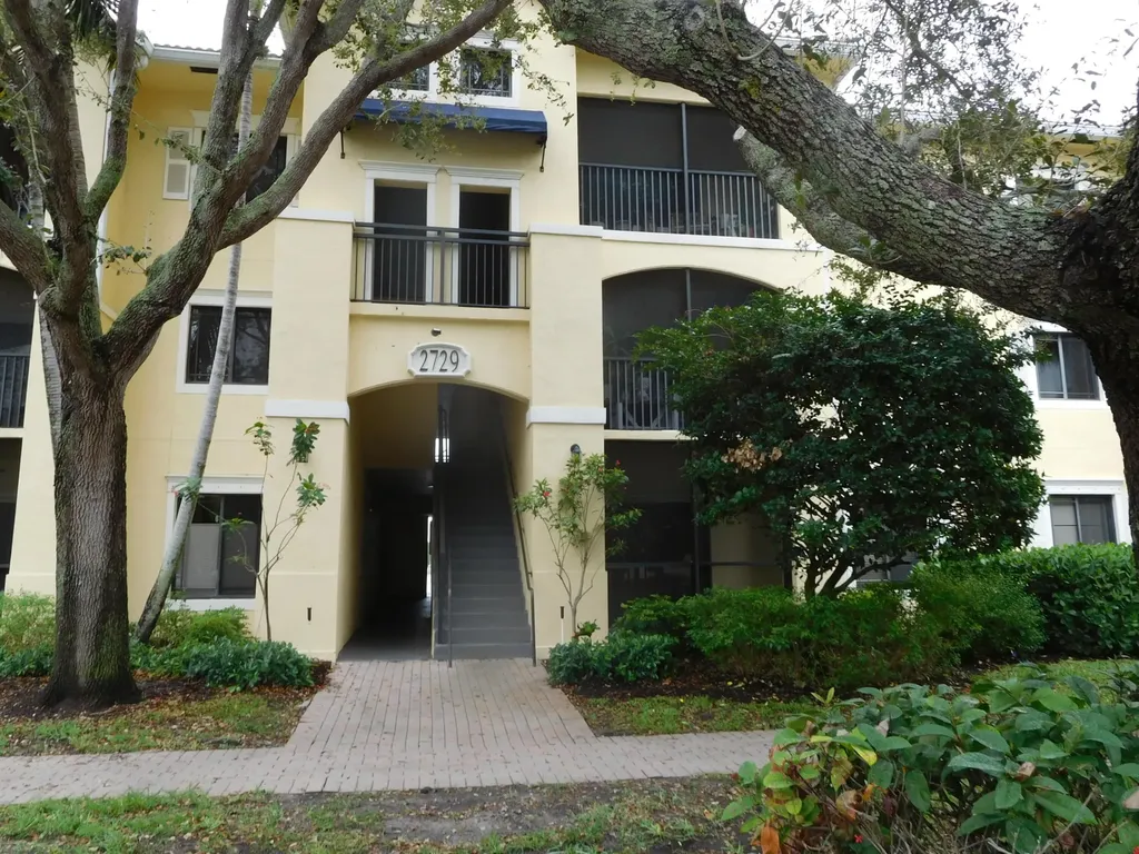 2729 Anzio Court Palm Beach Gardens FL 33410