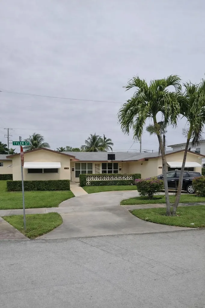 3709 Tyler Street Hollywood FL 33021
