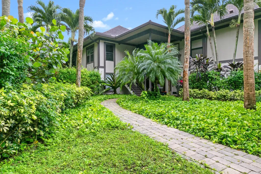 2735 Polo Island Drive E Wellington FL 33414