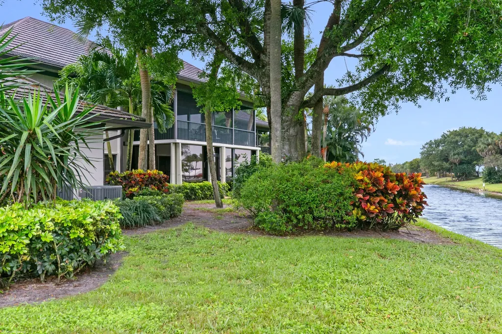 2735 Polo Island Drive E Wellington FL 33414
