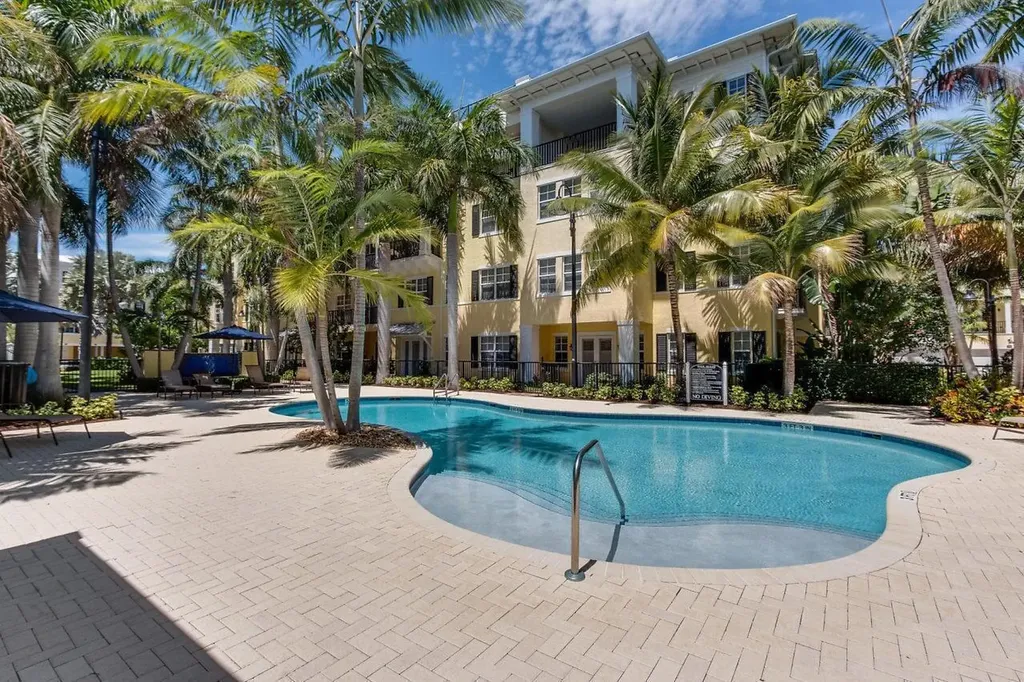 226 N Latitude Circle Delray Beach FL 33483