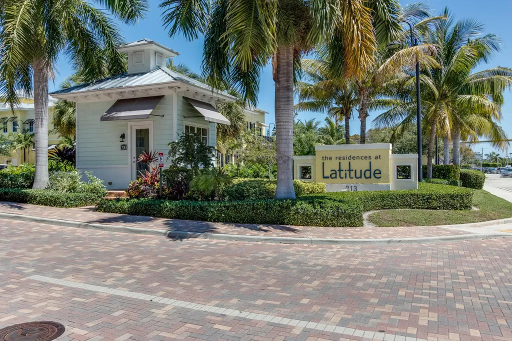 226 N Latitude Circle Delray Beach FL 33483