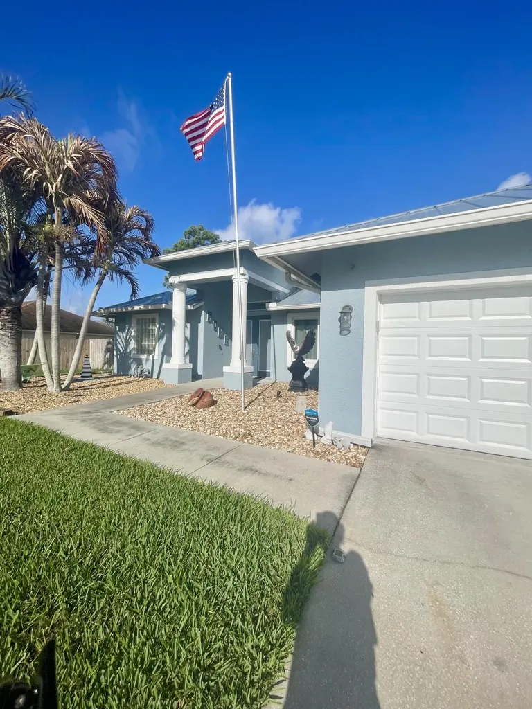 1786 SW Cordova Street Port St Lucie FL 34987