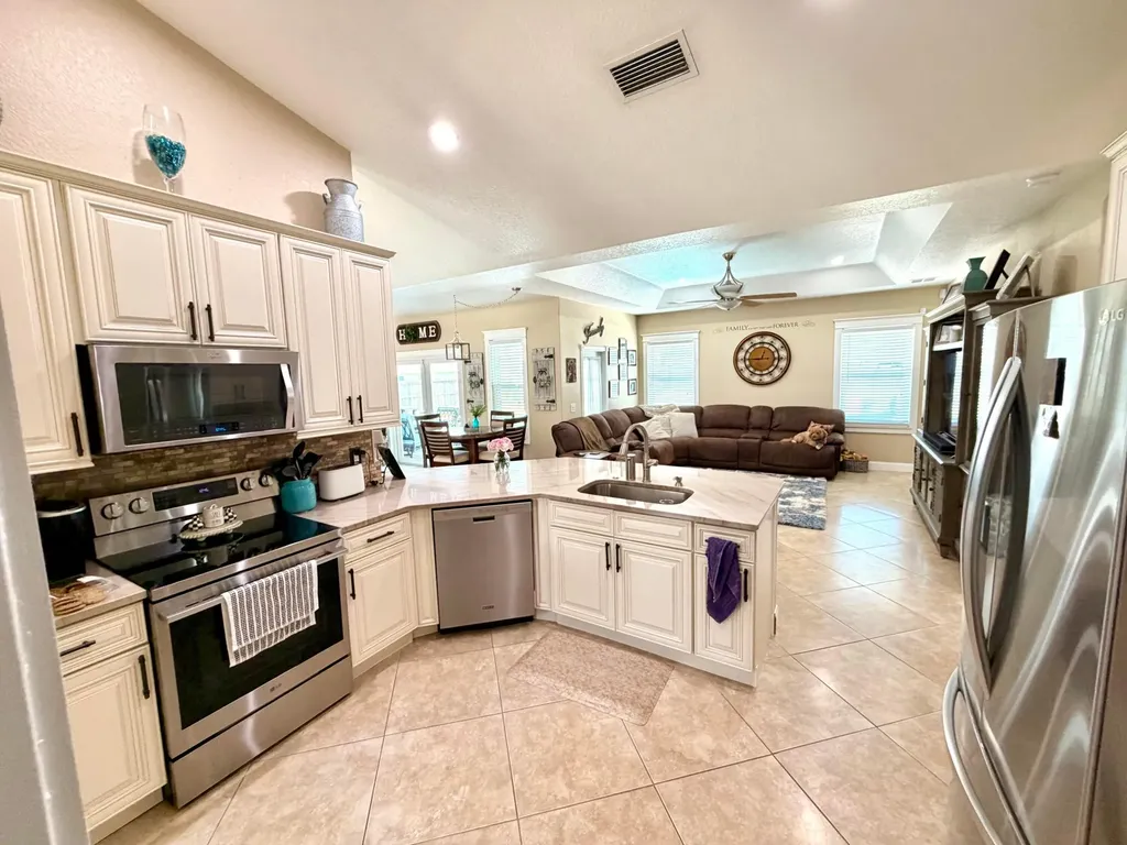 1786 SW Cordova Street Port St Lucie FL 34987