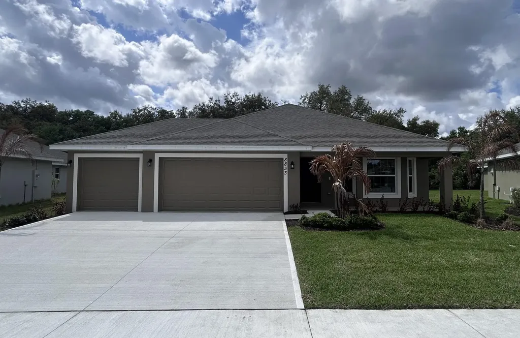 8833 Waterstone Boulevard Fort Pierce FL 34951