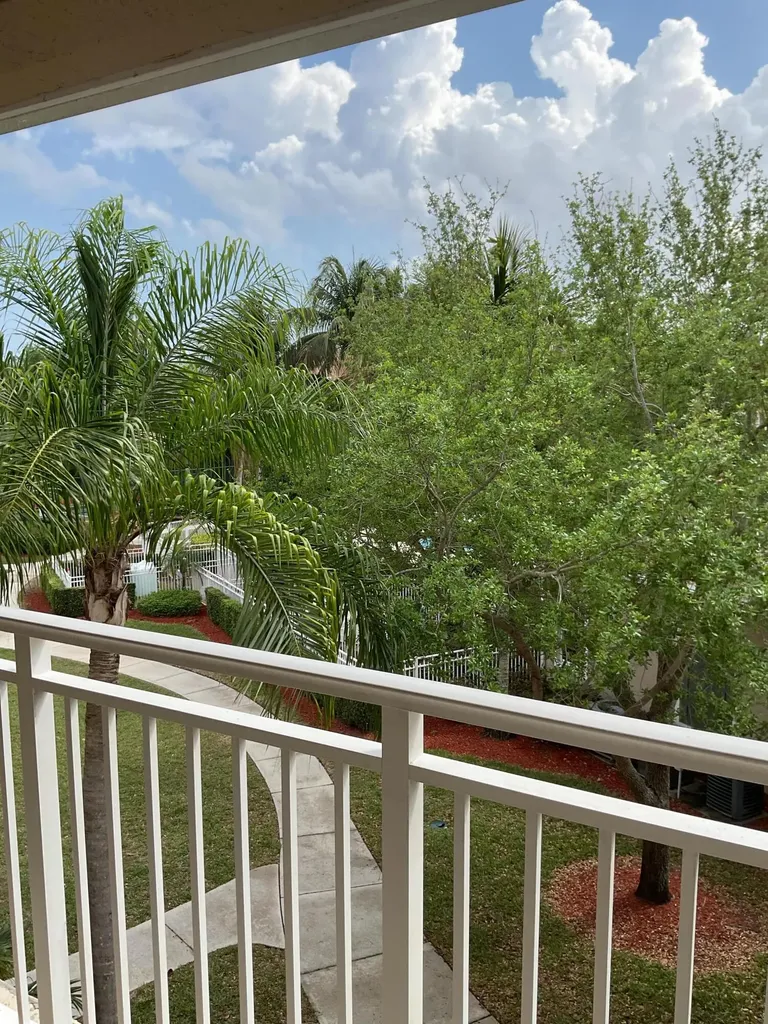 6418 Emerald Dunes W/garage West Palm Beach FL 33411