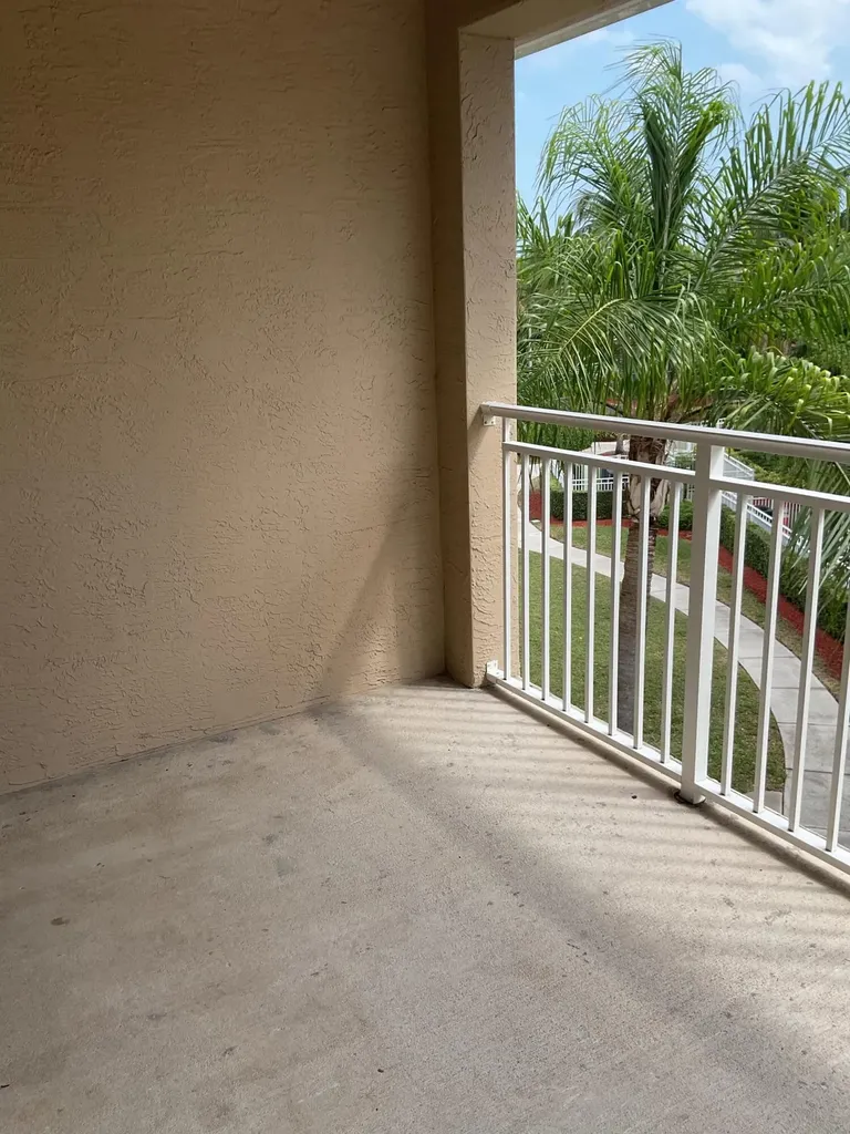 6418 Emerald Dunes W/garage West Palm Beach FL 33411